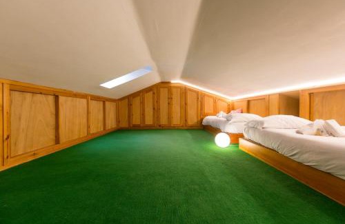 Champoluc Apartment | Chez Umbus, centrale e immerso nel verde, grande terrazzo