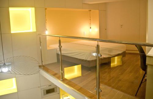 Porte-Saint-Martin Apartment | Chez vous - Marguerite et Emile