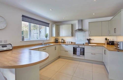 Mount Hawke House | Chi a Gres - Hot Tub Packages Available
