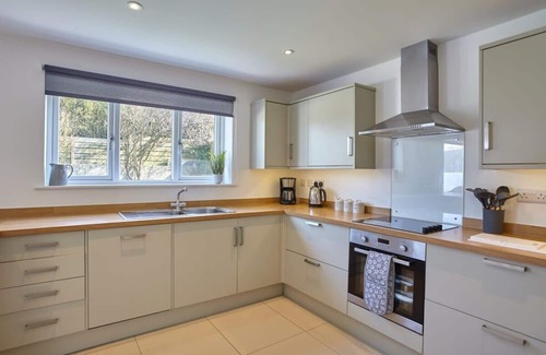 Mount Hawke House | Chi a Gres - Hot Tub Packages Available