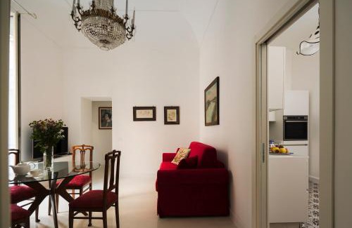 San Ferdinando Apartment | Chiaia Luxury Apartment
