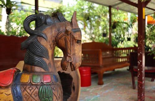 Tha Wang Tan Hotel | Chiang Ron