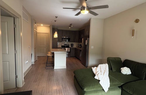 Northeast Houston Apartment | Chic 1-bedroom apartment with fitness room and AC in vibrant Houston