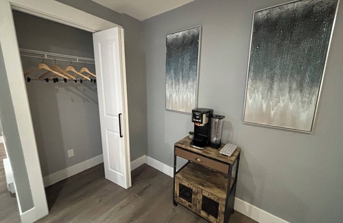 Riverview Apartment | Chic 1-bedroom with WiFi and self check in Riverview