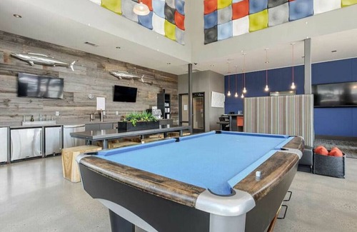 River North Art District Apartment | Chic 1-BR in RiNo Art District