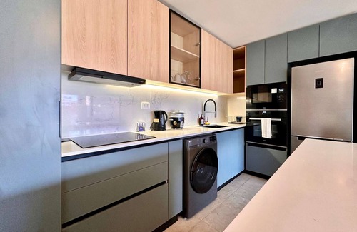 El Golf Apartment | Chic 1BR Retreat Modern Comfort by the Golf Course
