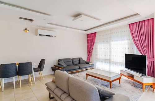 Alanya Condo | Chic 2+1 apartment behind Alanya mall