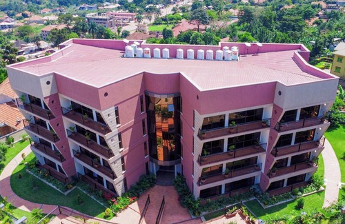 Kampala Apartment | Chic 2-bedroom apartment with WiFi, AC in awesome Bwebajja 003