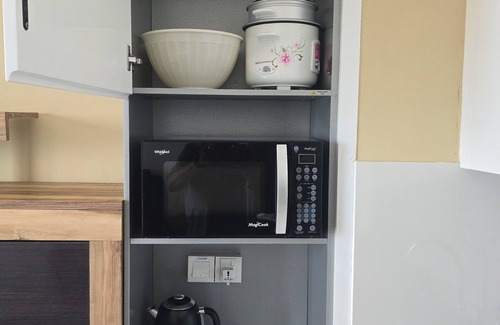 Uswetakeiyawa Apartment | Chic 2-bedroom apartment with AC, fitness room in fabulous Uswetakeiyawa