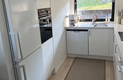 Sandnes Apartment | Chic 2-bedroom apartment with WiFi, superb Rogaland, one hour to the pulpitrock