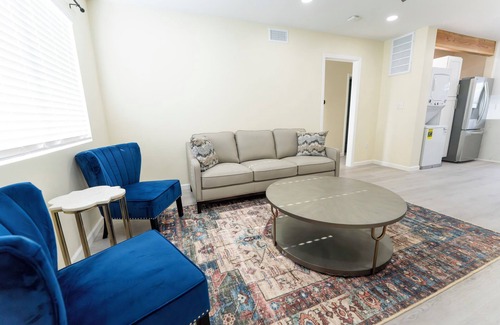 Downey Apartment | Chic 2-bedroom apartment in fantastic Downey Nearby all the Attractions
