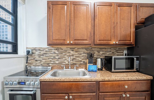 Upper East Side Apartment | Chic 2BR Upper East Side Retreat - Near Central Park & Museums