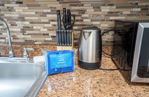 Upper East Side Apartment | Chic 2BR Upper East Side Retreat - Near Central Park & Museums