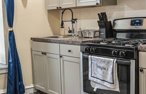 Germantown House | Chic 4BR Dwelling w/Backyard in Philadelphia