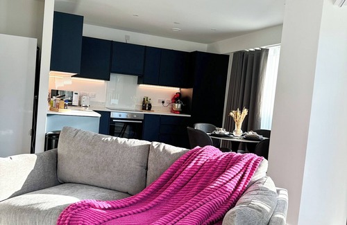 Gay Village Apartment | Chic Birmingham Apartment - Walk to everything