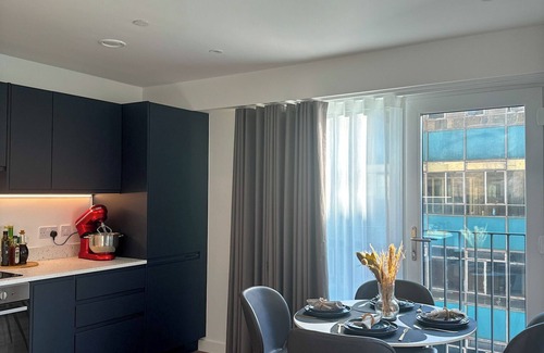 Gay Village Apartment | Chic Birmingham Apartment - Walk to everything