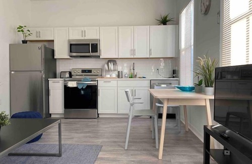 Tampa Heights Apartment | Chic Bungalow Near Armature Works & The Riverwalk