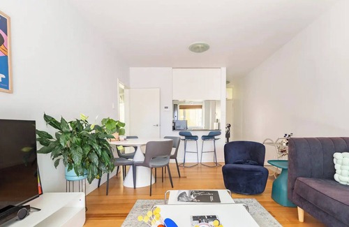 Prahran Apartment | Chic City Escape in Trendy Prahran - Perfect for a Relaxing Stay!