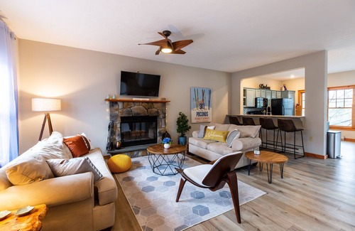 Tannersville House | Chic & Comfy Fully Renovated w New Game Room Only 3 minutes to Camelback Resort