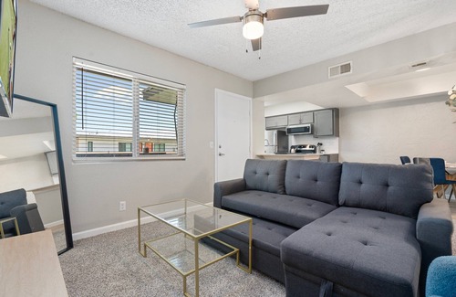 Camelback East Apartment | Chic Condo Near DT! Pool, Parking