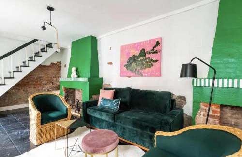 Faubourg Marigny Apartment | Chic Cottage near the Lower French Quarter