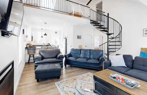 Arundel House | Chic Cottage