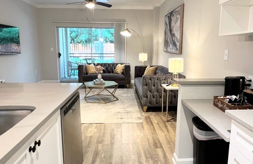 Claremont Apartment | Chic Cozy Retreat