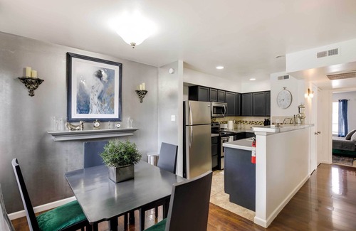 Knox - Henderson Condo | Chic Dallas Condo w/Pool, Walk to Knox Street!