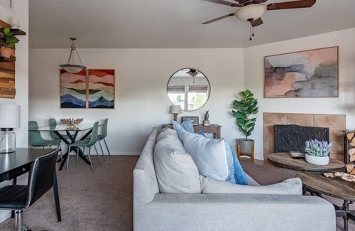 Tucson Condo | Chic Desert Retreat|Mountain Views|Pool+Spa+Gym