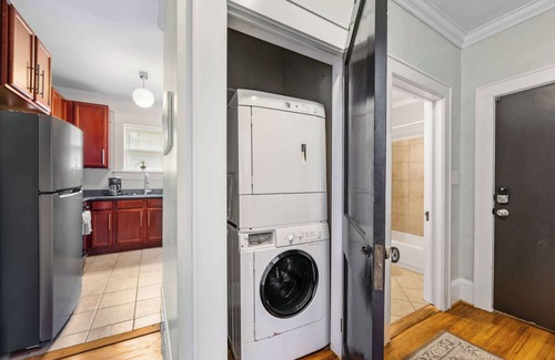 Dilworth Condo | Chic Dilworth 2BR King Condo | Porch | Walkable