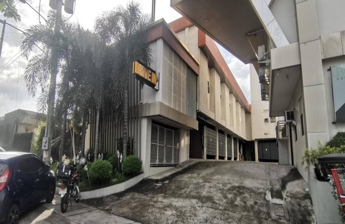 Angeles City House | Chic Double Stay Near Clark Airport Pampanga