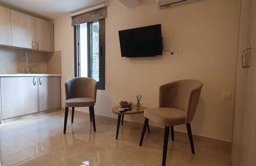 Pelentri Apartment | Chic Elegance Meets Village Gem