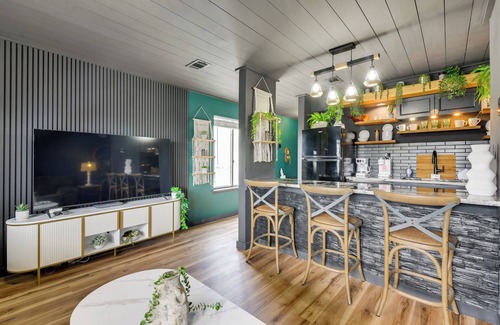 Holiday Beach Condo | Chic & Elevated Decor: Beachfront PCB Gem w/Patio