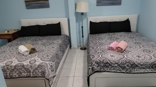 Palmas Apartment | CHIC Family-friendly home sleeps up to 12 People, Right Unit