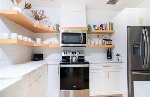 North Side House | Chic Family Friendly 3 Bed 2 Bath Beach Front Home