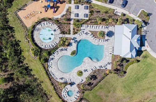 Wesley Chapel House | Chic Family Retreat Near Tampa, Orlando & Sarasota