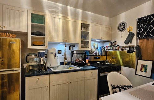 Belle Haven Condo | Chic Floral: Luxe 2BR Escape