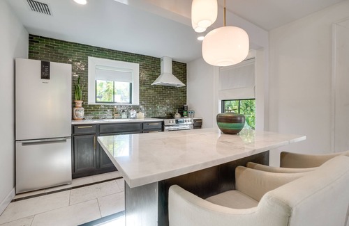 Beach Park Apartment | Chic Getaway in Desirable South Tampa District!