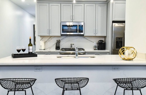 Central Business District Hotel | Chic Ground Floor Unit w/Patio, Walk to French Quarter + Superdome