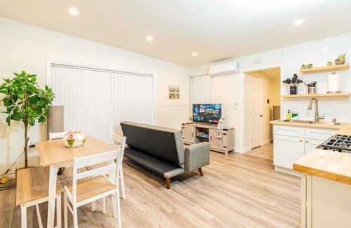 Glendora House | Chic Historic Route 66 Home - Ideal for Relaxation