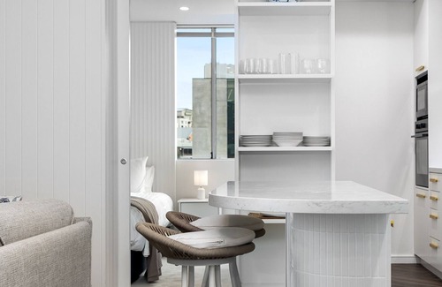 Newcastle Apartment | Chic Honeysuckle Apartment