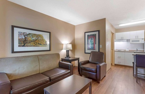 Jefferson Manor Apartment | Chic hotel suite with fitness room, free breakfast, WiFi in enjoyable Alexandria