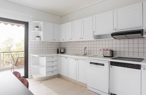 Kifisia Apartment | Chic & Luminous 3BR Apartment in Kifisia