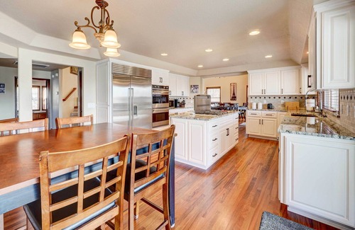 Medford Villa | Chic Medford Retreat - Outdoor Pool & Sauna!