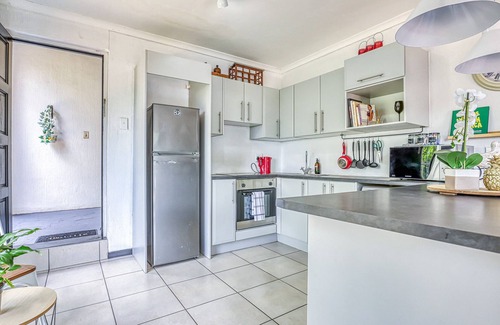 The Reeds Apartment | Chic Midtown Studio-1 Bed-solar-pool-fibre-samrand