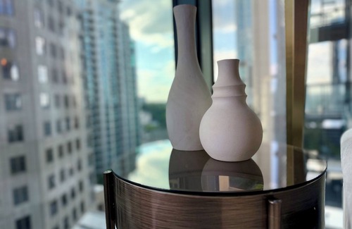 North Buckhead Apartment | Chic & Modern 2BR Apartment in the Heart of Buckhead – Walk to Dining & Shops!