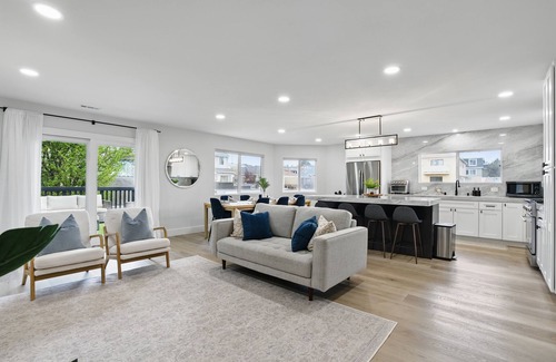 San Bruno House | Chic Modern 4 bed/3.5ba Home, close to SFO and SF landmarks