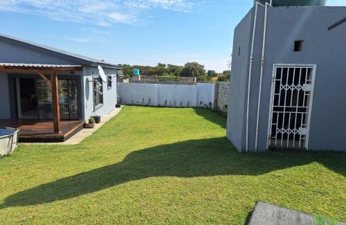 Lusaka House | Chic Modern Escape