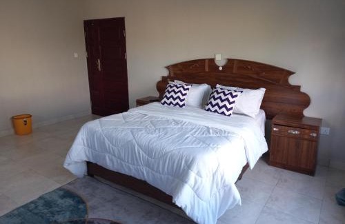 Lusaka House | Chic Modern Escape