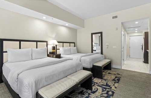 Ludlam Hotel | Chic Modern Stay Near Miami Airport | Kitchen, Outdoor Pool, Onsite Restaurant